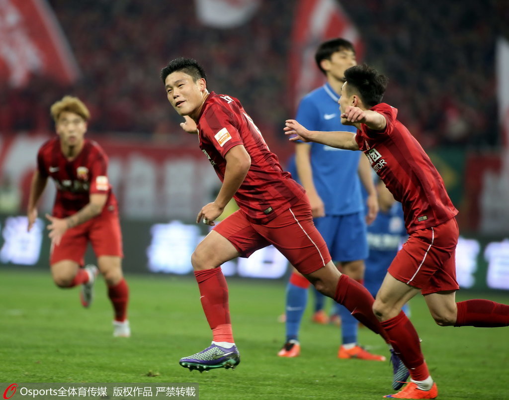 今晨中超传出新动向；辽宁本钢官宣签约；管理层表态：话题不断；球探报告显示潜力的简单介绍