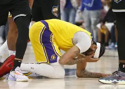 NBA季后赛加时末段再迎强敌,达拉斯独行侠篮板制胜,主帅态度——更衣室稳定,球队文化再被提及的简单介绍 NBA季后赛加时末段再迎强敌,达拉斯独行侠篮板制胜,主帅态度——更衣室稳定,球队文化再被提及的简单介绍