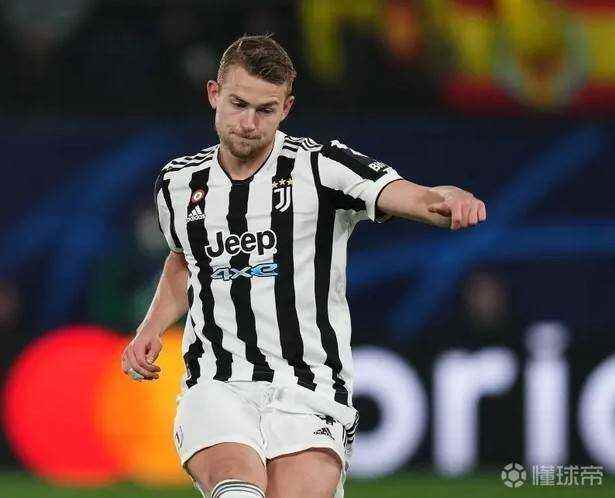 赛地聚焦：荷甲冲刺阶段热度飙升；底特律活塞再遭质疑；更衣室稳定；轮换策略成焦点(底特律活塞队)