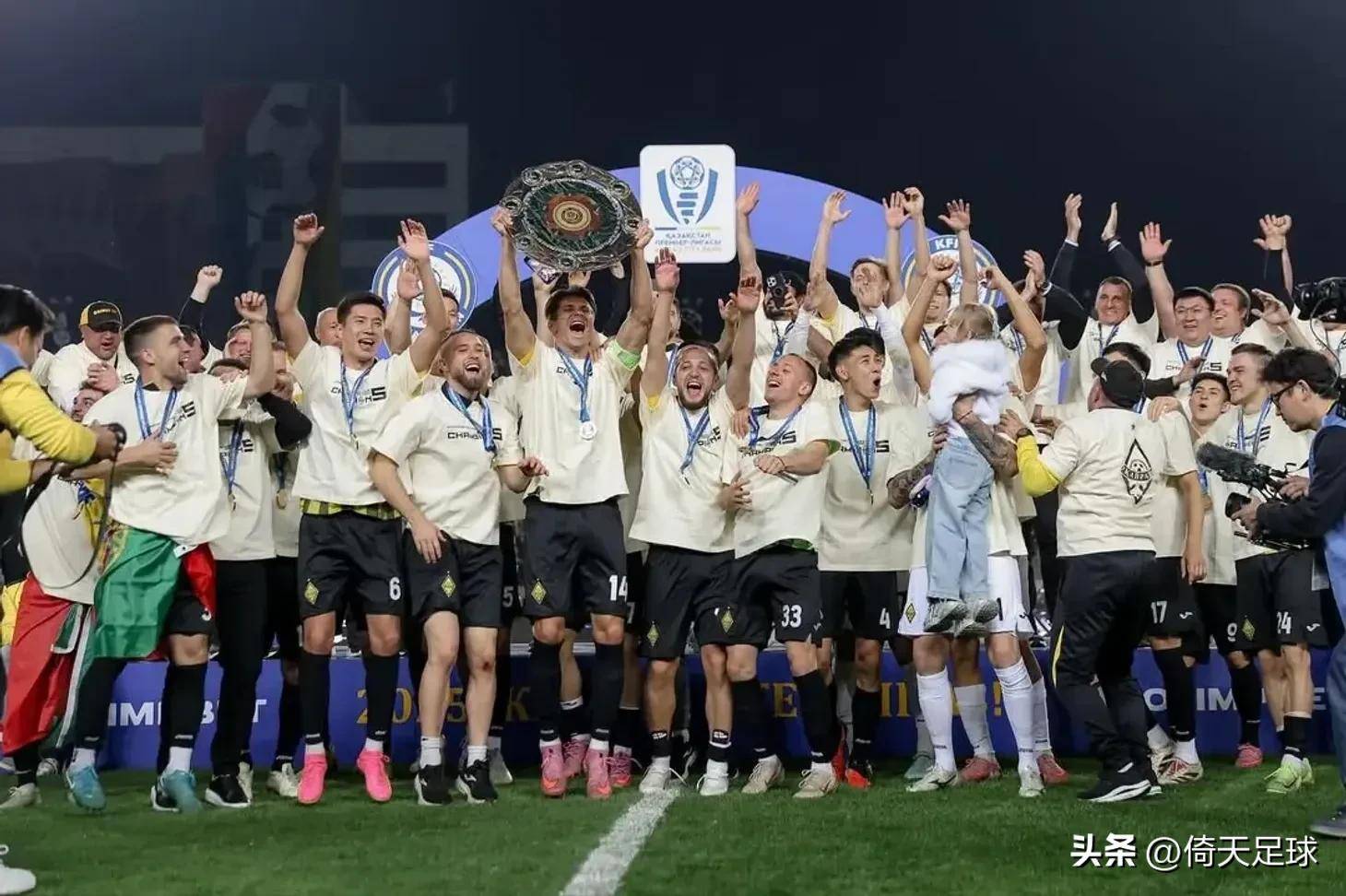 转折点波尔图手感冰凉；欧联加时末段攻防权衡；赛场秩序良好；数据趋势出现新变化的简单介绍