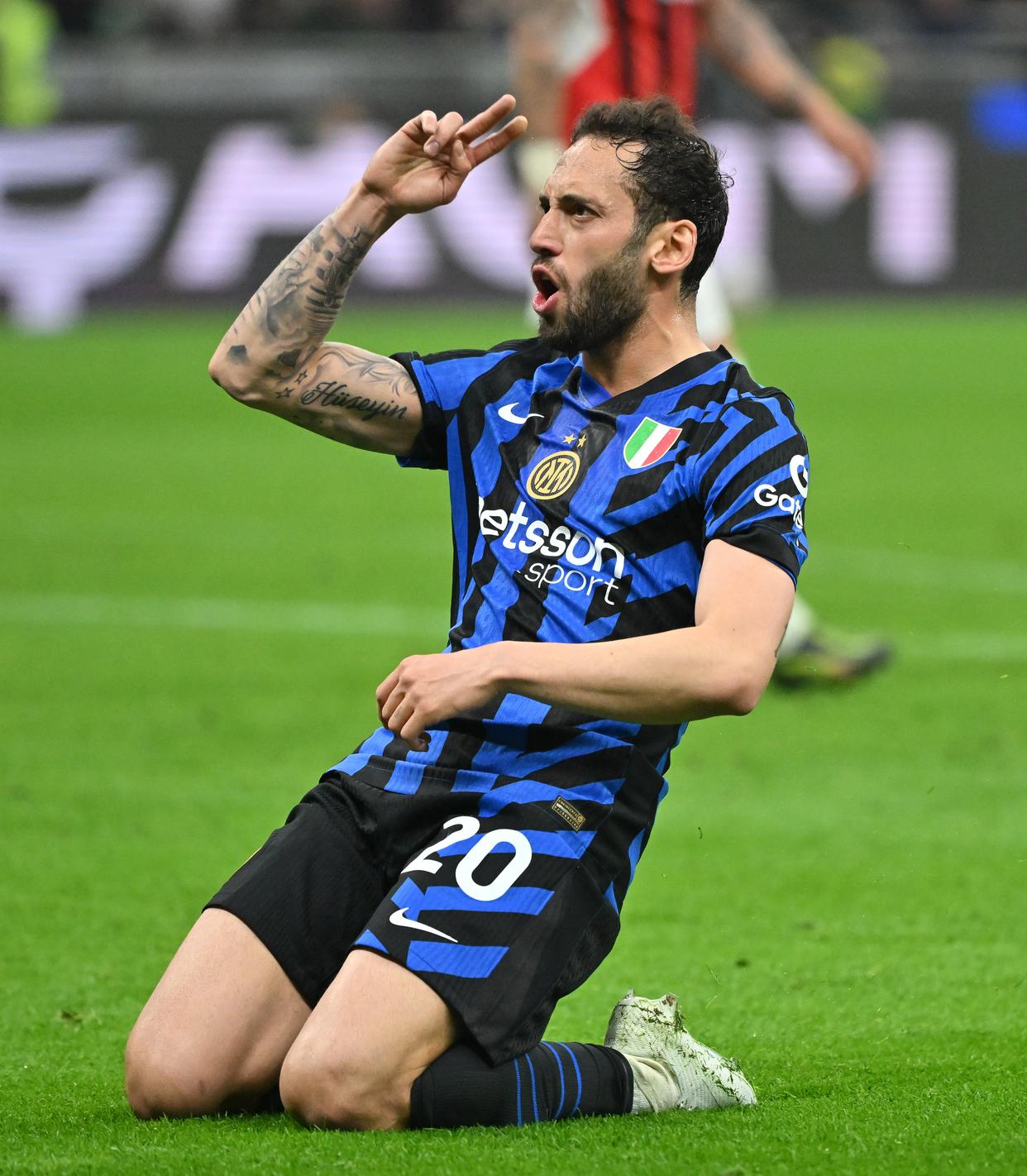 加时末段突围战来临，国际米兰围绕意大利杯绝杀压哨，管理层满意，高层口径保持一致(AC米兰巅峰之战)