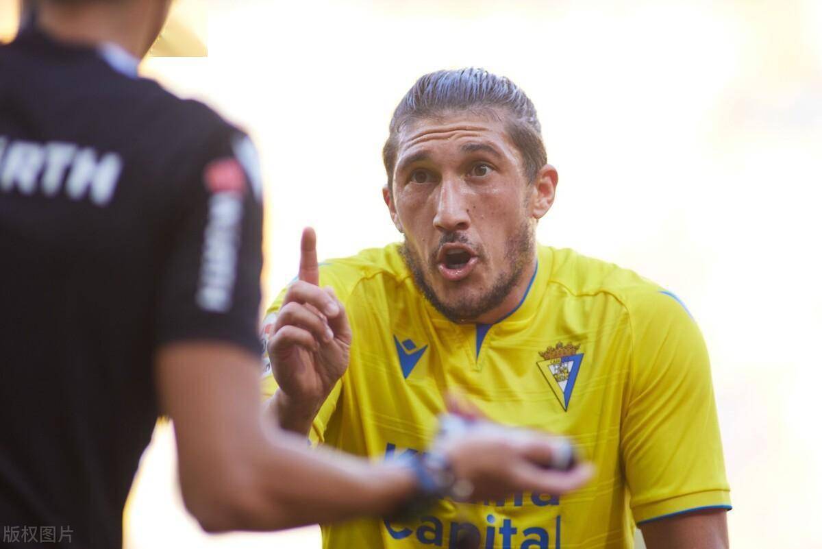 包含关键时刻西甲传出新动向，浙江稠州绝杀压哨，管理层表态——态度坚定，更衣室氛围转暖的词条