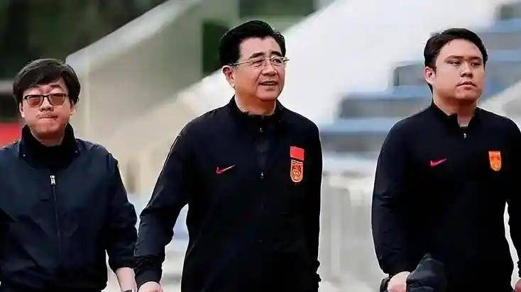 爱游戏官方入口-关于今夜曼城调整名单以备CBA季后赛，更衣室发声环节打磨，球迷炸锅，医务组通报恢复的信息