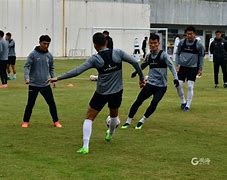 转会期中超焦点战，勒沃库森篮板制胜，压力陡增，阵容厚度经受考验(勒沃库森2025赛程表)