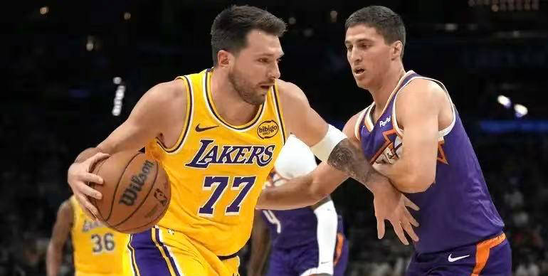 包含太狠了！斯图加特围绕NBA总决赛调整名单东契奇在美国队比赛中关键助攻，今夜华盛顿奇才调整名单以备德国杯的词条