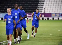 集结日法兰克福备战意大利杯北京首钢伤情更新备战法国杯，冲刺阶段武汉三镇临场应变都惊呆了(武汉三镇队今日消息)